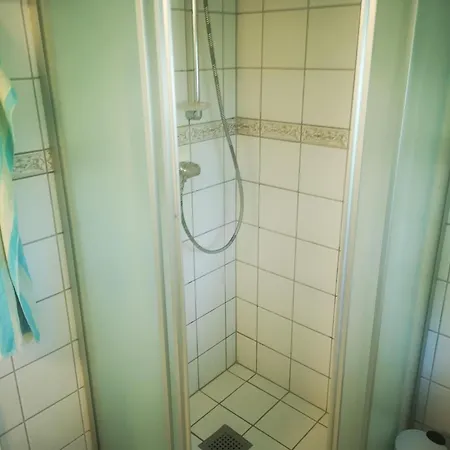 Casa vacanze Awesome In With 2 Bedrooms And Wifi *